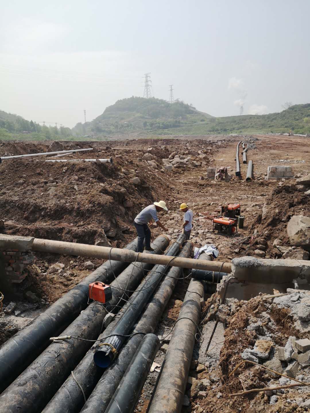 公司南岸浦片区供水管道迁改工程已顺利完成